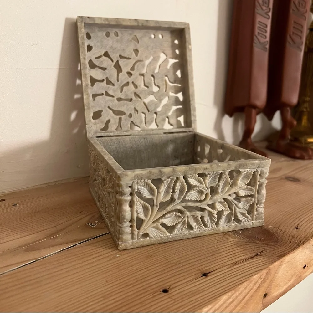 NEW Artisan Crafted Soapstone Jali Jewelry Box, 